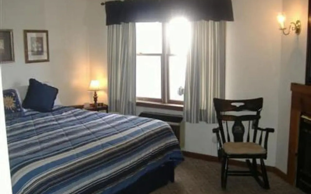 Sturbridge Country Inn