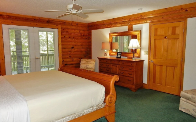Lazy Bear Lodge
