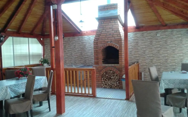 Vila Adriano