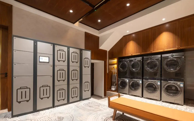 Nostalgia Hotel (West lake Hangzhou)