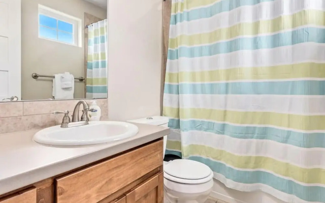 Contemporary Studio – Sunny, Stylish and Spacious