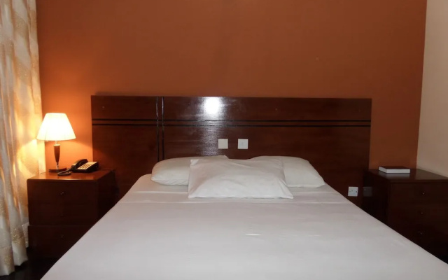 Excellence Hotel