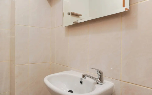 Modern Look And Homey Studio Apartment Amazana Serpong