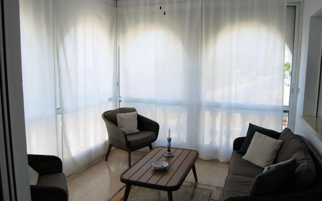 Villa Sandra Top Floor Escape