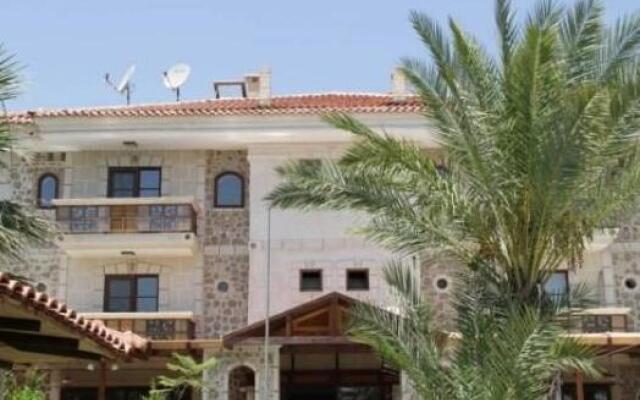 My Marina Select Hotel вид на фасад