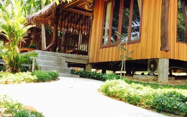 Отель Thiwson Beach Resort вид на фасад