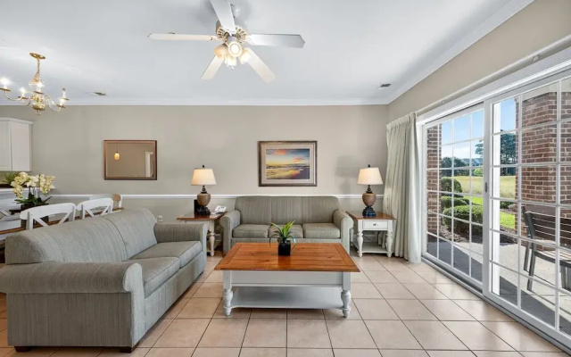 Magnolia Pointe Luster Leaf 4809-102