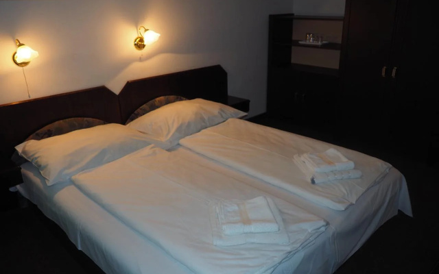 Hotel Radio Inn
