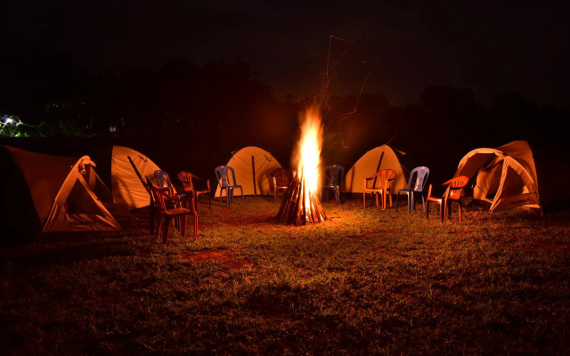 Farm Tent and Camp