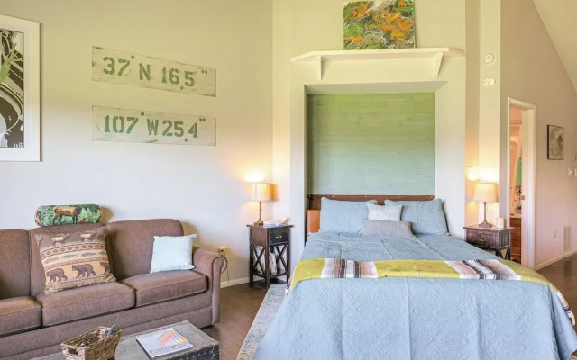 Dog-friendly Pagosa Springs Studio: Grill & Views!
