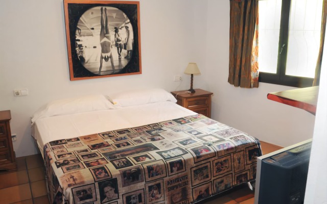 Ibiza Rocks House At Pikes Hotel комната для гостей
