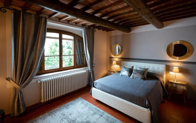 Villa in Tuscany With Pool & Panoramic Views