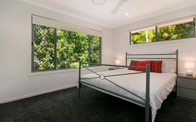 Depper St Beautifully Renovated Beach House