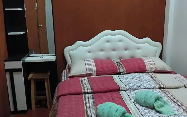 Sleep With Me Hostel