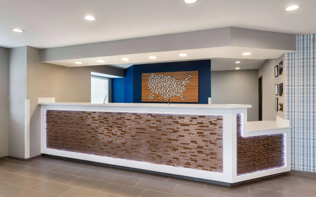 Microtel Inn & Suites Independence