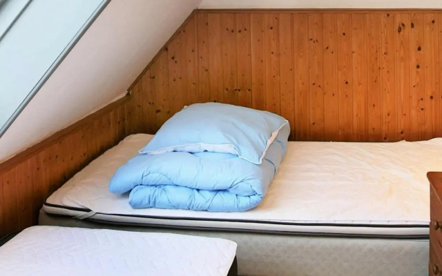 Two-Bedroom Holiday home in Svaneke 4