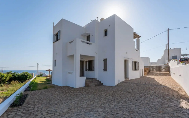 Skyros Trias