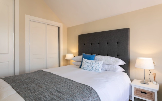 Elviria Marbella Luxury Penthouse Two Rooms PARKING and Golf