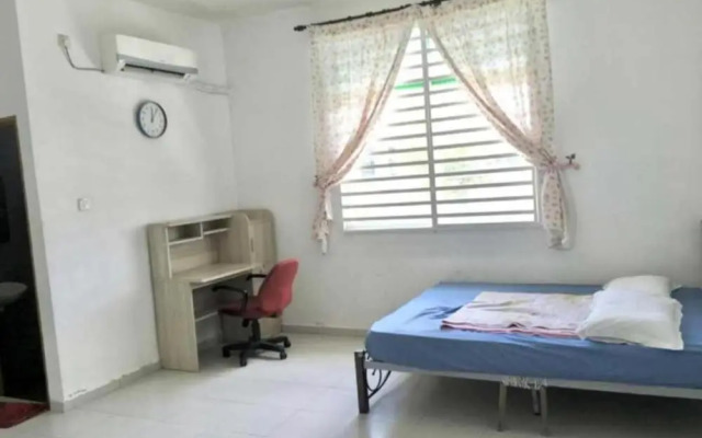 OYO Home 90977 AzZinki Homestay