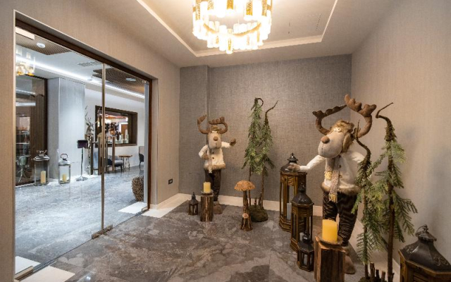 Belmont Hotel & Spa 30 km from Sinaia