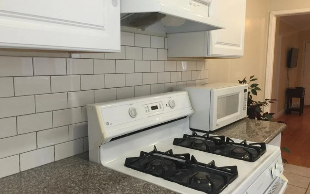 Nice 2 Bedroom in Burbank