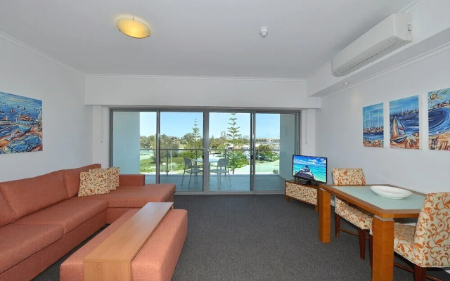 Sea Side 104