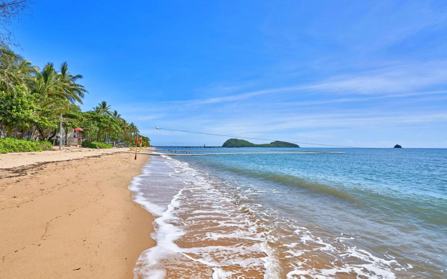 Beach Club Oceanview Apartment 1221-2 Palm Cove