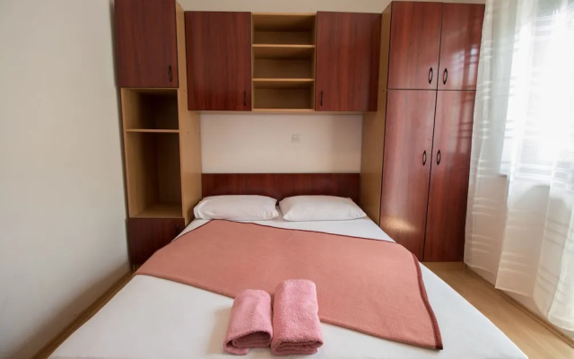 Apartments and Room Ruzica
