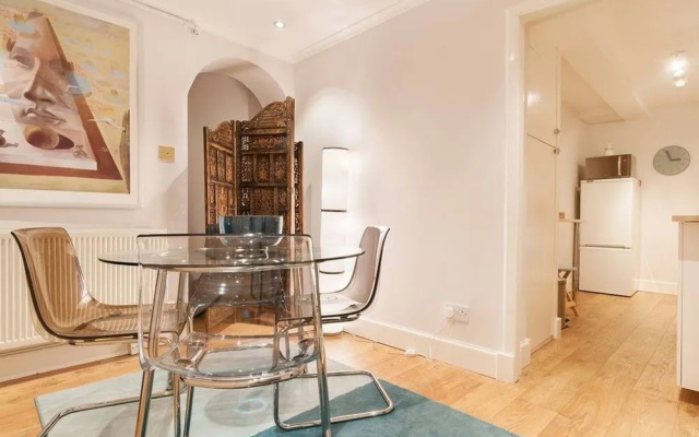 1 Bedroom Georgian Flat In New Town