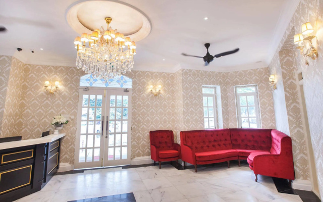 Apple Heritage Hotel