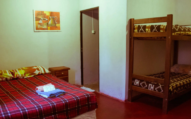 Waira Hostel-Camping