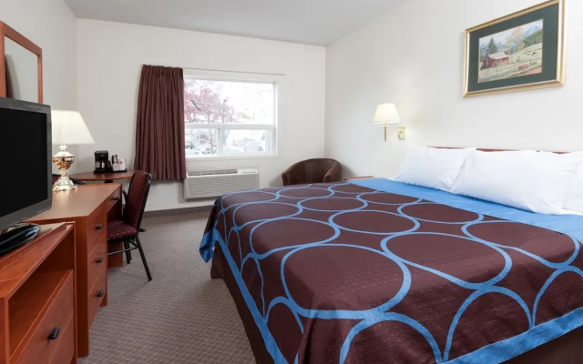 Super 8 Edmonton West