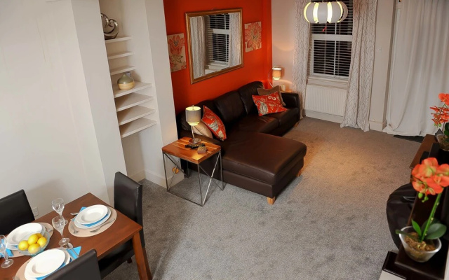 Select Serviced Accommodation - Canal Walk