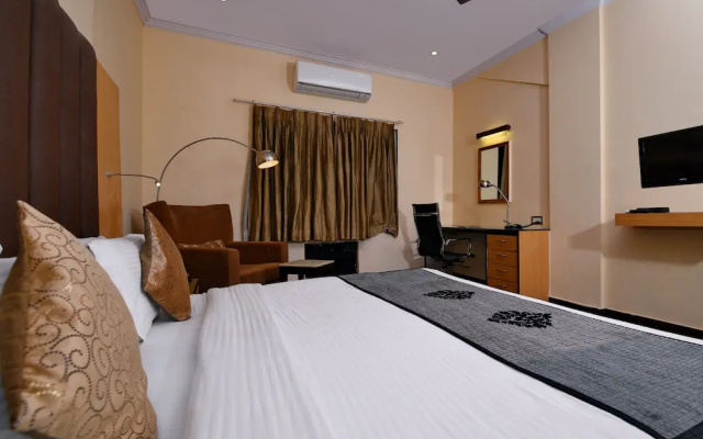 OYO 10706 Hotel Siddhartha