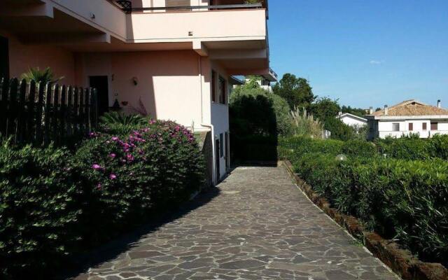 Отель B&B Paradiso a 4 Zampe Монтезильвано