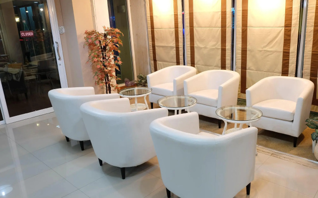 White Inn Nongkhai Hotel