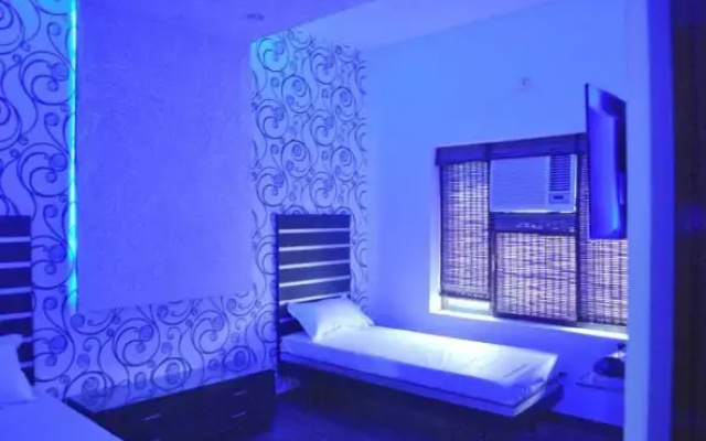 Akash Motel