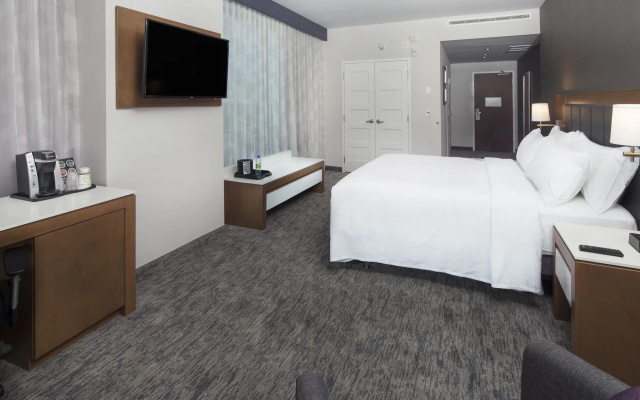 Holiday Inn Hotel & Suites Montreal Centre-ville Ouest by IHG