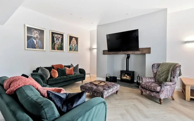 Valerian Lodge