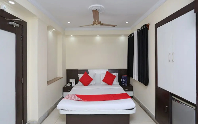 OYO 5249 Hotel Heera International