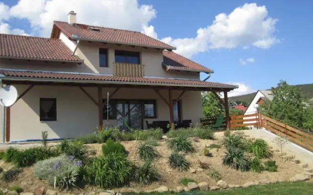 Villa Mandula