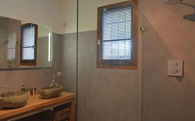 Very attractive detached villa with its own swimming pool