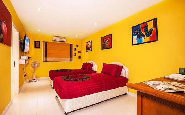 Pratumnak Argyle Villa 8 Beds
