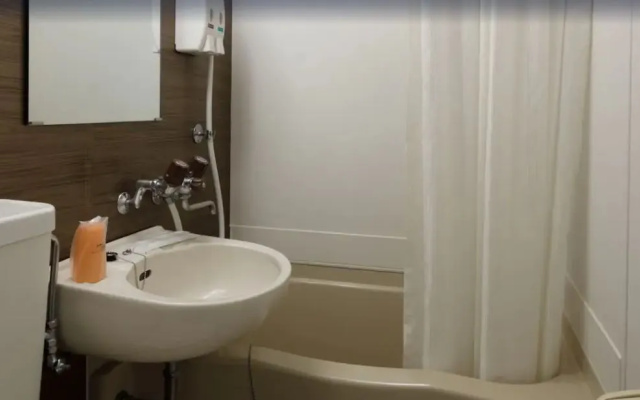 Yokohama Sakuragicho Town Hotel 24