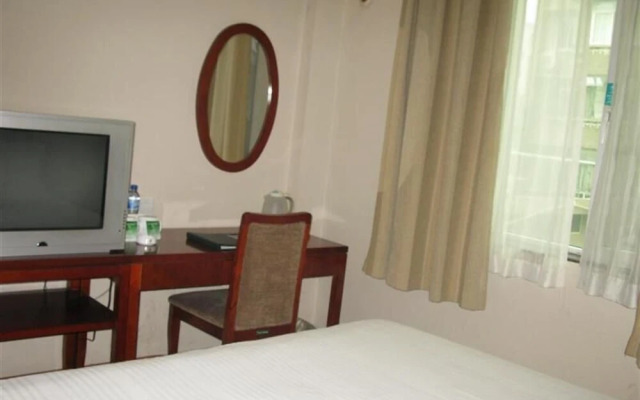 GreenTree Inn Chengdu Kuanzhai Alley RenMin Park Hotel