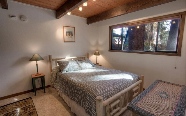 Sky Chalet by Lake Tahoe Accommodations