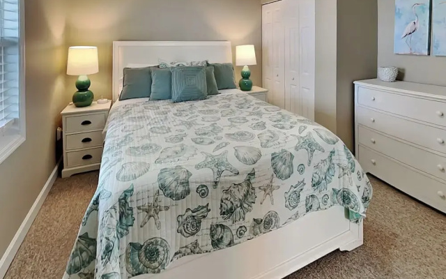 Luna Escape by Topsail Realty