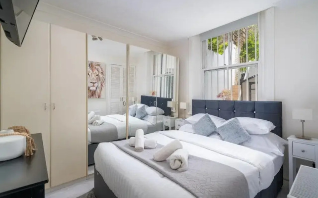 Charming London Apartment Near Edith Grove