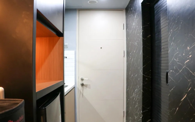 Cozy And Strategic Studio At Tokyo Riverside Pik 2 Apartment