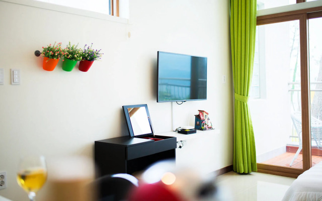 Sea & Pine Pension
